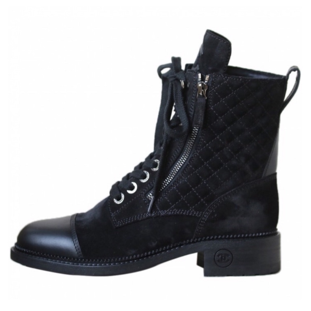 📍SOLD OUT📍Chanel Boots